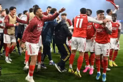 Tranh cãi về màn ăn mừng của Arsenal tại Champions League
