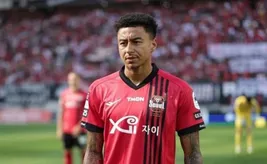 Cựu sao Man United tận hưởng cuộc sống xa hoa như ‘ông hoàng’ trên đất Hàn