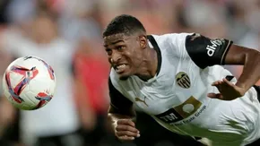 Hậu vệ Mosquera đồng ý điều khoản với Arsenal