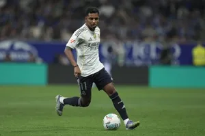Tiền đạo Real Madrid đã thuyết phục được Xabi Alonso và sẵn sàng chiến đấu cho vị trí của mình