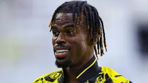 Chelsea thu về 270 triệu bảng từ doanh số bán cầu thủ khi bộ đôi gia nhập Dortmund