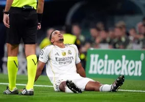 Trent Alexander-Arnold chấn thương nghiêm trọng ngay trong trận ra mắt Champions League cho Real Madrid