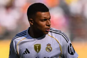 Bộ đôi Real Madrid lọt vào Đội hình tiêu biểu tuần của FIFA Club World Cup sau màn trình diễn xuất sắc trước Dortmund 