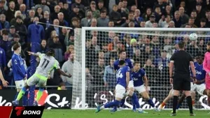 Doku lập siêu phẩm, Man City vẫn mất quyền tự quyết vào tay Arsenal