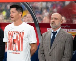 Robert Lewandowski từ chối khoác áo đội tuyển Ba Lan vì HLV
