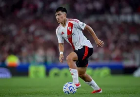 Barcelona nhắm tài năng Argentina 18 tuổi có hợp đồng hết hạn vào tháng 12