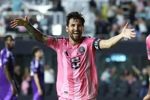 Lionel Messi trở lại sau chấn thương, lập cú đúp đưa Inter Miami vào chung kết Leagues Cup