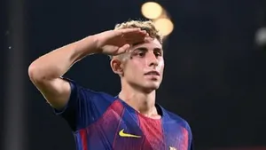 Fermin ở lại Barcelona: Quyết định đúng đắn cho cả cầu thủ lẫn CLB