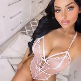 Abigail Ratchford: "Nữ hoàng Instagram" và biểu tượng quyến rũ toàn cầu