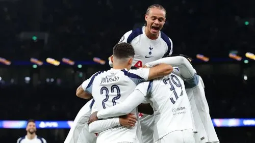 Nhận định: Màn trình diễn ấn tượng giúp CĐV Spurs vui mừng hơn