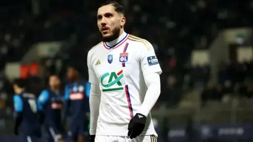 Tiền vệ giá 20 triệu bảng của Lyon xếp Liverpool, Arsenal trên MU khi lựa chọn Premier League