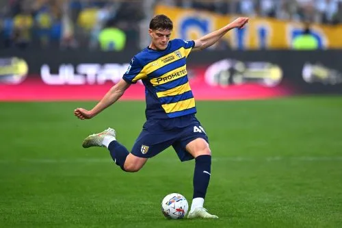 Liverpool Để Mắt Tới Trung Vệ Serie A Này: Mục Tiêu Cho Tương Lai?