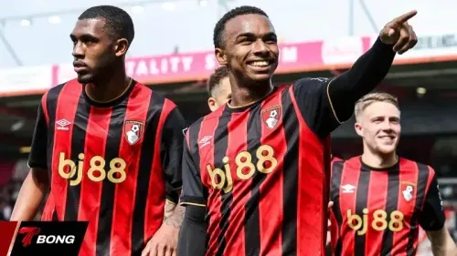 AFC Bournemouth đè bẹp Crystal Palace 3 bàn không gỡ trên sân nhà