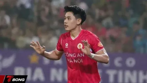 Đình Bắc Lập Hat-trick Nhấn Chìm SLNA Giúp CAHN Tăng Tốc