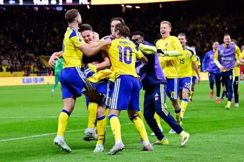 Tấm vé dự World Cup kỳ lạ nhất thế kỷ của tuyển Thụy Điển