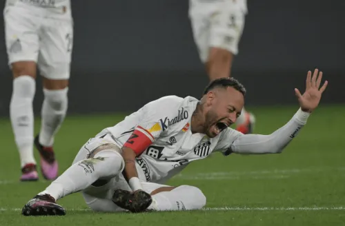 Brazil thắng đậm Chile: Cơ hội nào cho Neymar?